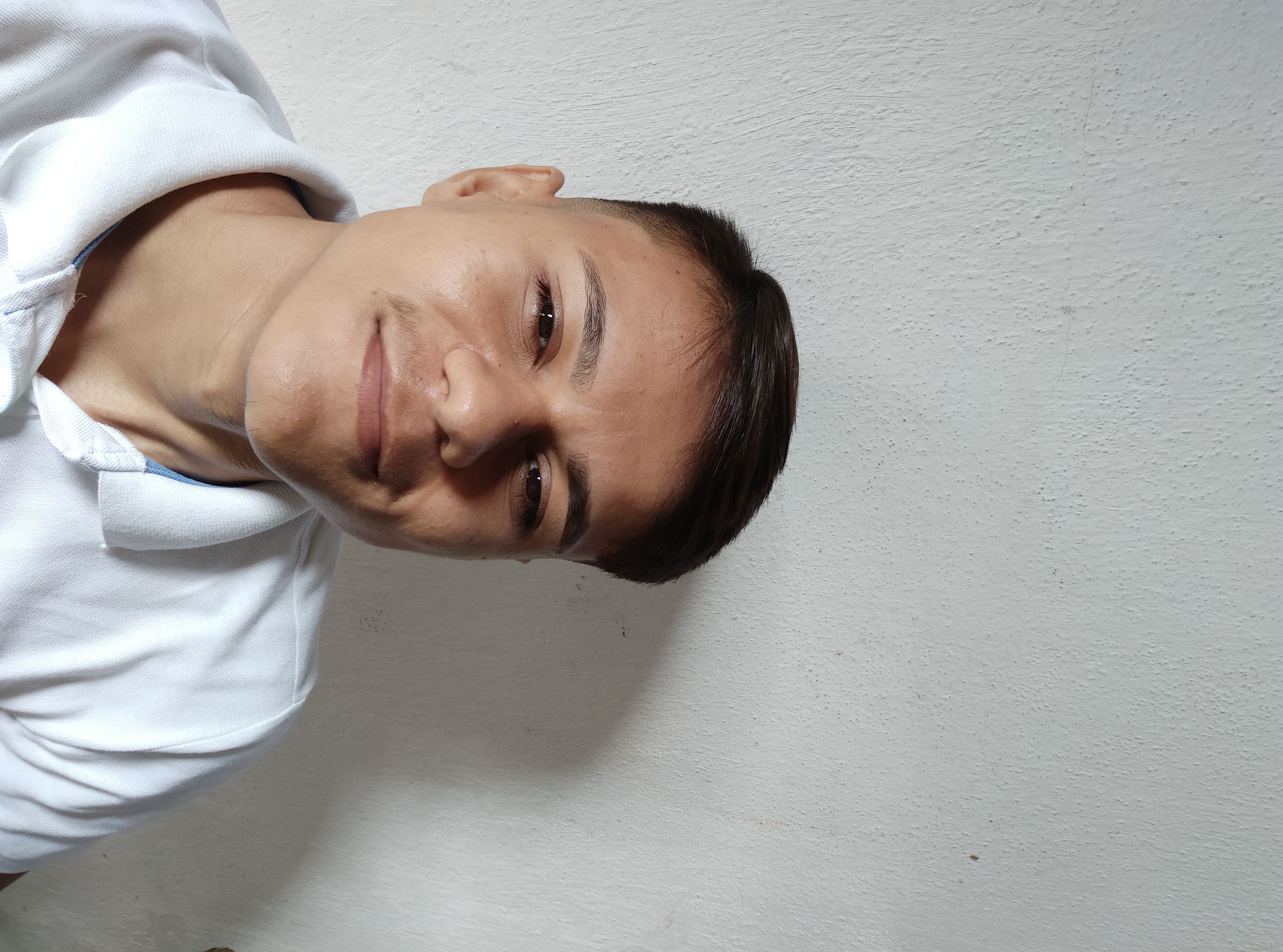 Selfie de Mateus Silva sorrindo